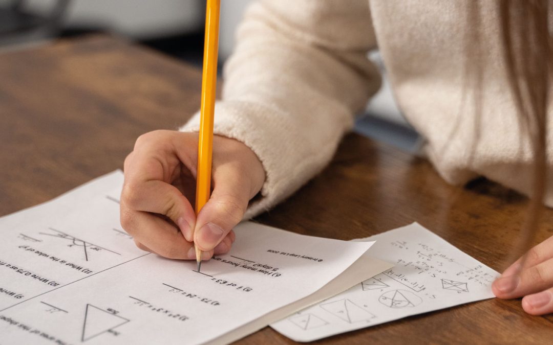 Tips clave para aprobar exámenes internacionales de inglés: Cambridge, IELTS y TOEFL.